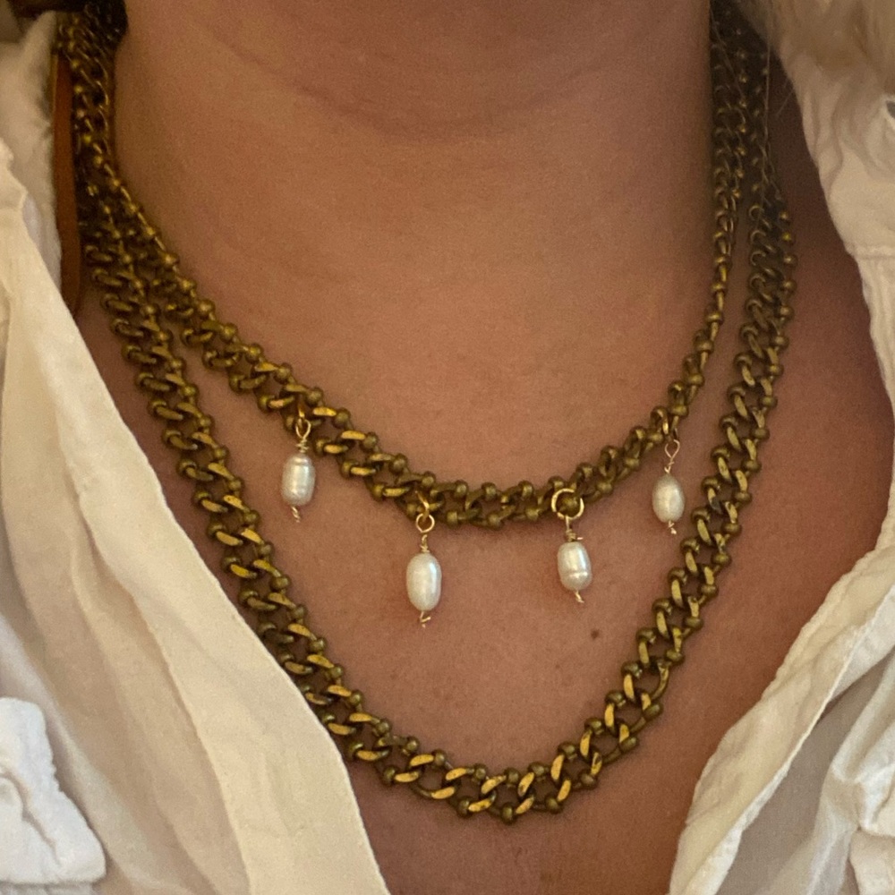 pearl and chain necklace